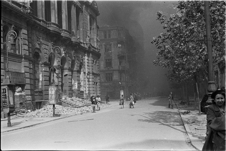 Pożar kamienic przy ulicy Jasnej