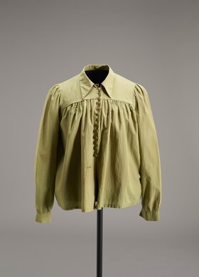 Bluzka uczestniczki powstania warszawskiego Janiny Rucińskiej-Kazimierskiej, ps. Kalina II