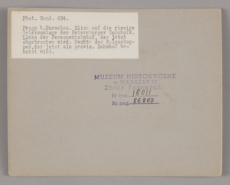 Dworzec Petersburski od strony zaplecza i magazynów