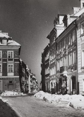 Widok fragmentu ulicy Freta zimą