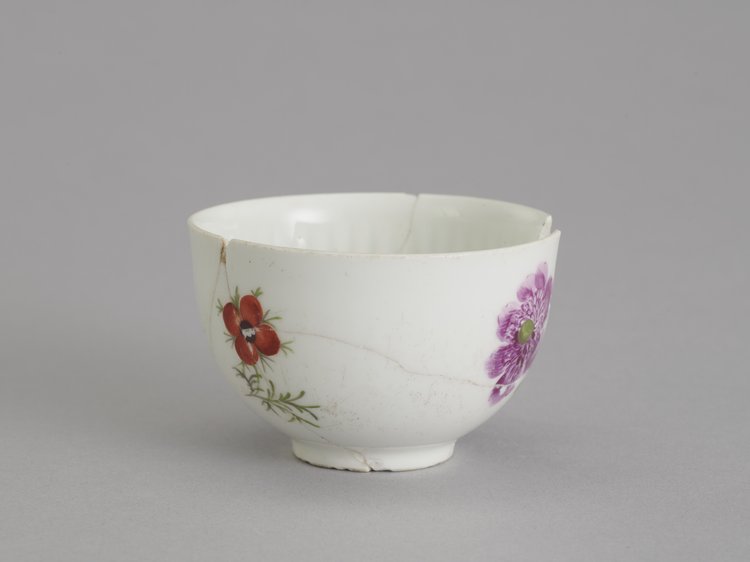 Filiżanka porcelanowa