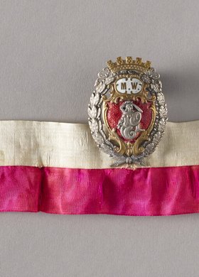 Odznaka radnego miasta Warszawy ze wstęgą