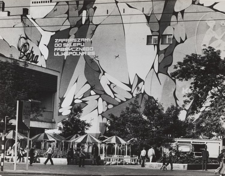 Marszałkowska St.; advertisement mural of the Celia cosmetics company