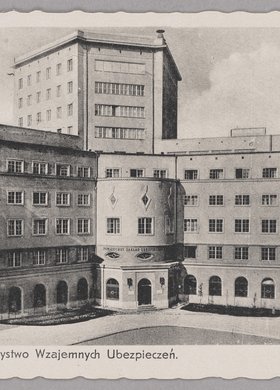 Budynek Powszechnego Zakładu Ubezpieczeń Wzajemnych przy ulicy Mikołaja Kopernika