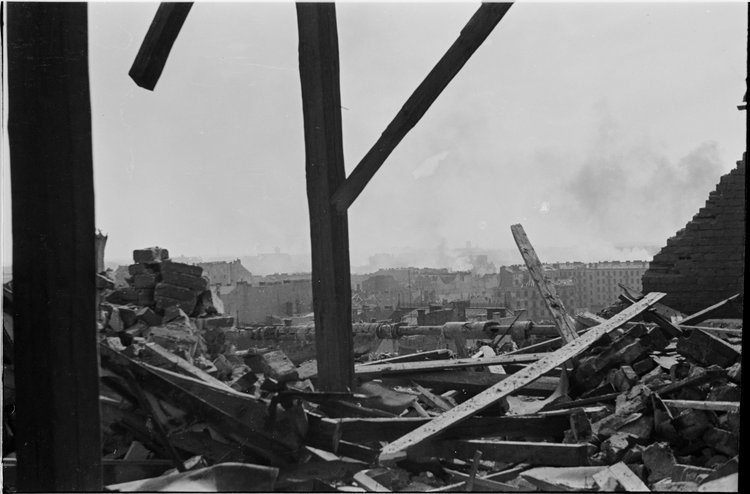 Panorama zniszczonego Śródmieścia