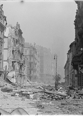 Zniszczenia zabudowy przy ulicy Szpitalnej