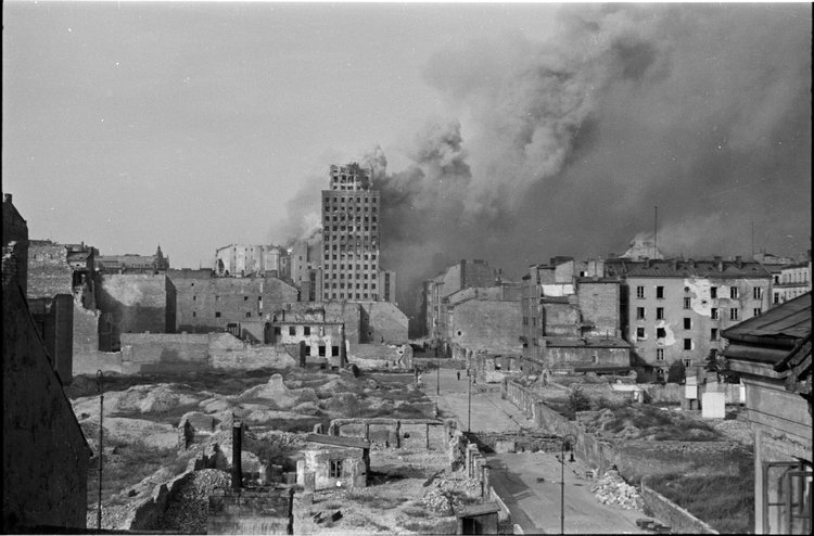 Panorama ruin zabudowy Śródmieścia przy ulicy Świętokrzyskiej