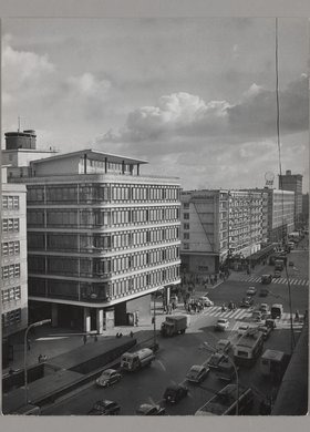 Centralny Dom Towarowy, widok od ul. Brackiej