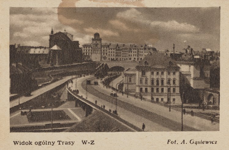 Album pt. "Warszawa. Trasa W-Z" zawierający fotografie nowej inwestycji