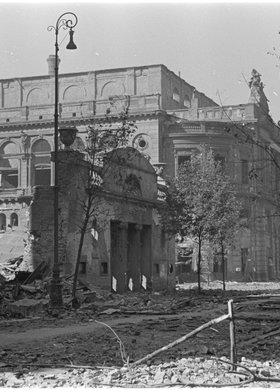 Zniszczenia zabudowy przy ulicy Jasnej