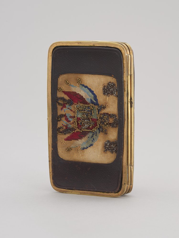 Papierośnica haftowana z Orłem i Pogonią