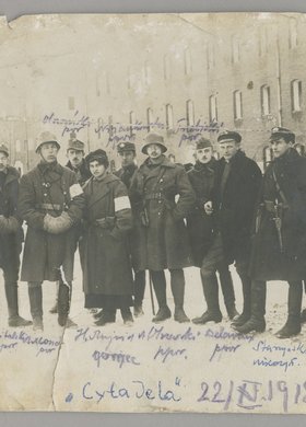 Grupa oficerów i żołnierzy - obrońców Lwowa (odcinek "Cytadela")