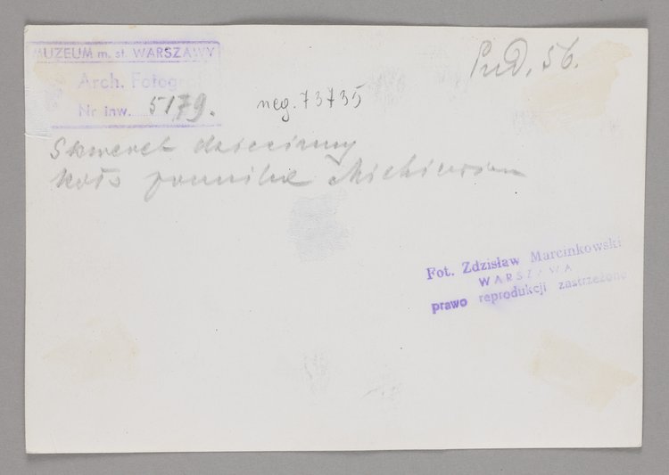 Piaskownica na skwerze przy Krakowskim Przedmieściu