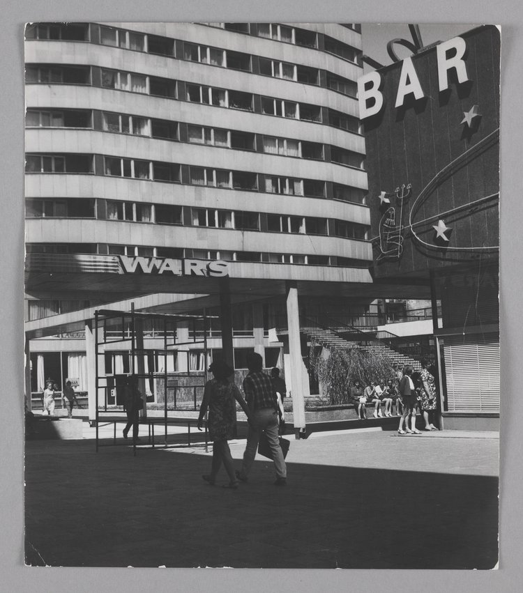 Pasaż Śródmiejski (obecnie: Pasaż Stefana "Wiecha" Wiecheckiego) i bar Zodiak