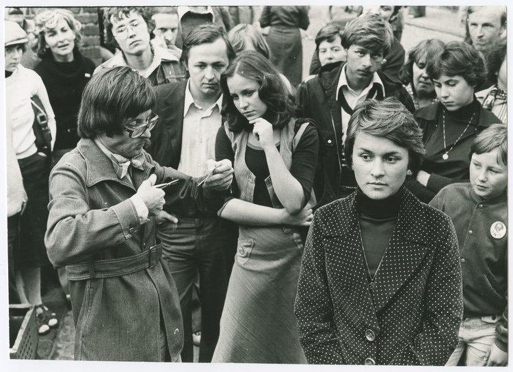 Uliczny artysta i jego publiczność