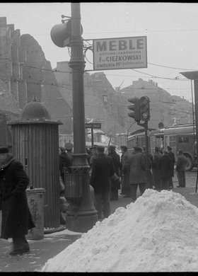 Skrzyżowanie Alei Jerozolimskich i ulicy Nowy Świat