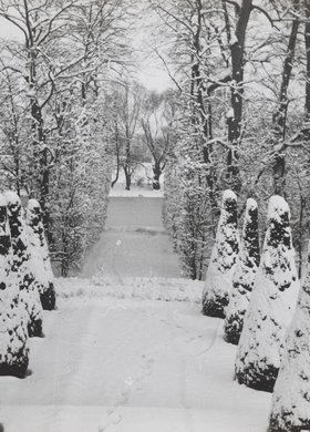 Fragment of the Baroque Garden by the Wilanów Palace in winter