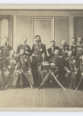 Portret zbiorowy oficerów armii carskiej stacjonujących w Warszawie