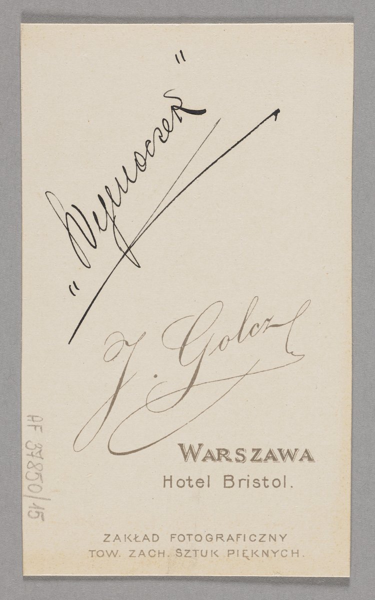 Album z fotografiami nauczycieli i uczennic pensji Antoniny Walickiej w Warszawie