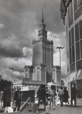 Widok na Pałac Kultury i Nauki od strony rotundy PKO