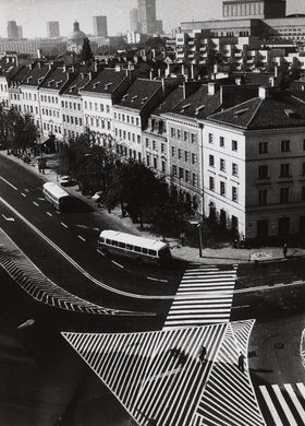 View of burgher houses at the intersection of Krakowskie Przedmieście St. and Miodowa St.