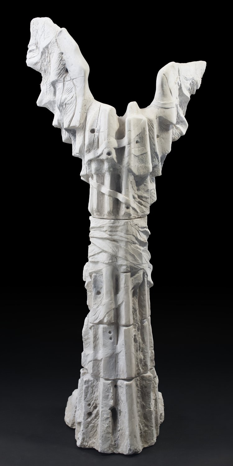 Uskrzydlona Kolumna I (Model pomnika Bitwy o Monte Cassino w Warszawie) z cyklu Uskrzydlone postacie