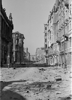 Zniszczenia zabudowy przy ulicy Jasnej