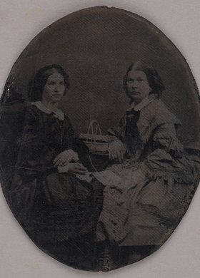 Portret dwóch nieznanych kobiet