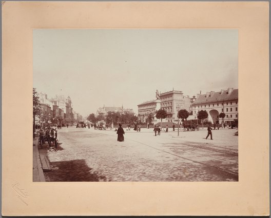 Widok Krakowskiego Przedmieścia w kierunku placu Zamkowego