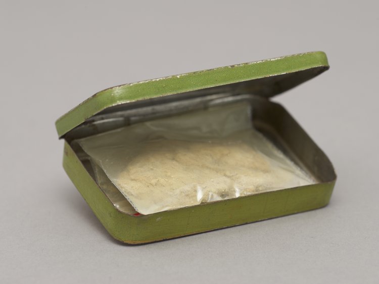 Pudełko apteczne firmy Magister A. Bukowski