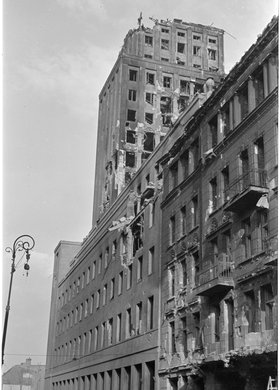 Zniszczenia zabudowy przy ulicy Świętokrzyskiej