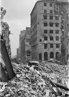 Ruiny zabudowy przy ulicy Świętokrzyskiej