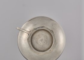 Keilowa, Julia (1902-1942 lub 1943) - projektantka metaloplastyki