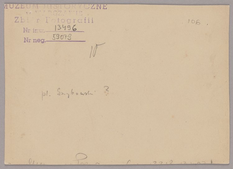 Targ na placu Grzybowskim