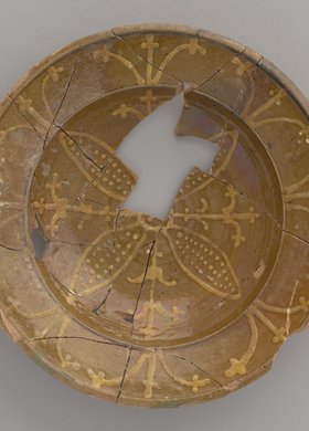 Talerz malowany podszkliwnie