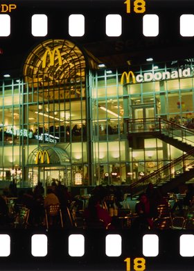 Restauracja McDonald's na ulicy Świętokrzyskiej (obiekt nieistniejący)