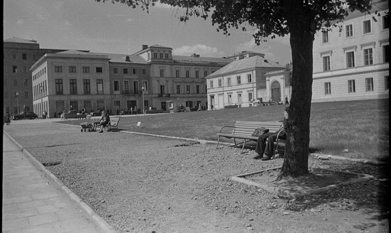 Fragment skweru w Alejach Jerozolimskich