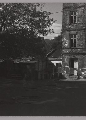 Podwórze kamienicy przy ulicy Szwedzkiej 25