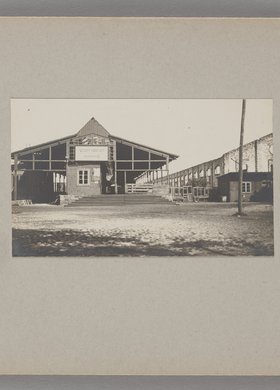 Tymczasowy budynek Dworca Petersburskiego przy ulicy Targowej