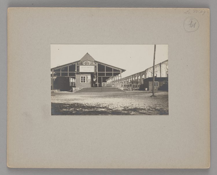 Tymczasowy budynek Dworca Petersburskiego przy ulicy Targowej