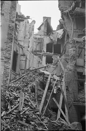 Ruiny kamienicy przy ulicy Stanisława Moniuszki 4