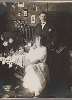 Stefan Starzyński z Pauliną Tylicką w mieszkaniu przy ulicy Pięknej 22