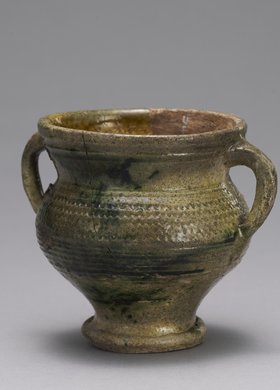 Kubek z dwoma uchami