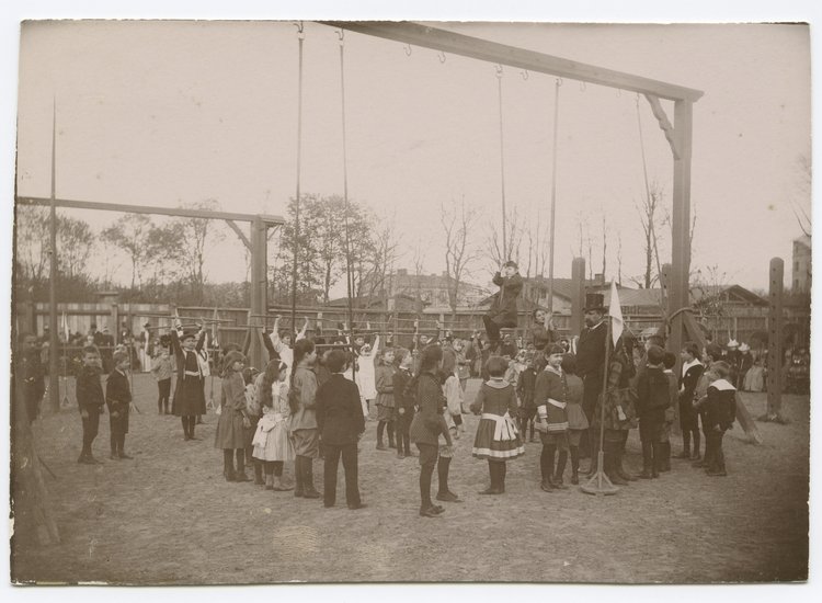 Zakład gimnastyczny Mariana Olszewskiego, popisy uczniów