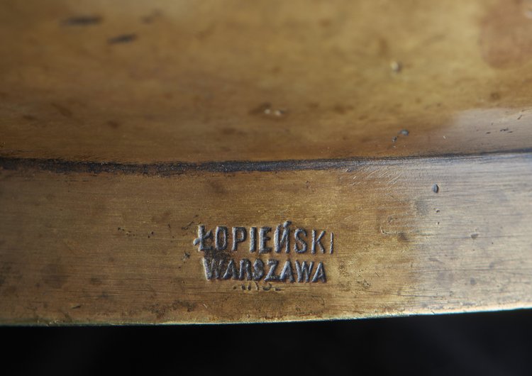 Wazon z motywem gałązki ostu