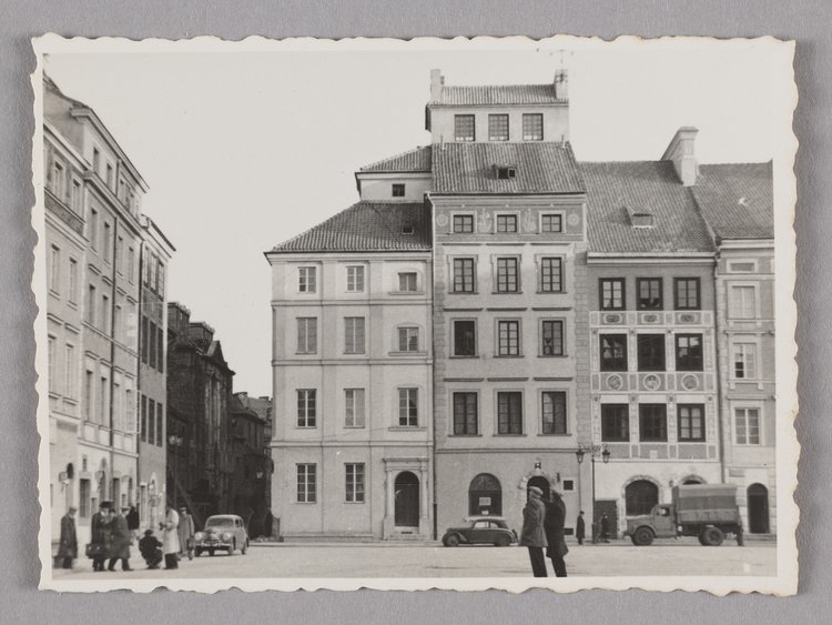 Wylot ulicy Jezuickiej na Rynek Starego Miasta