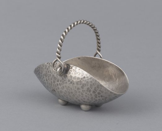 Solniczka - koszyczek z pałąkiem