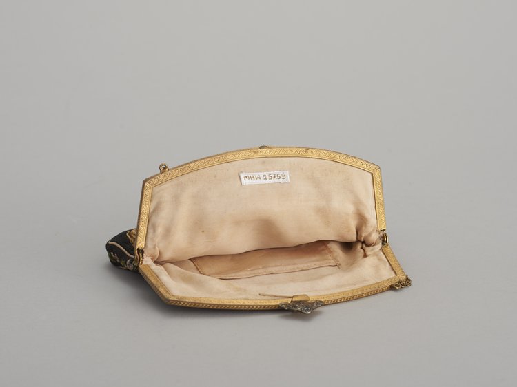 Torebka wizytowa z gobelinku w kwiaty