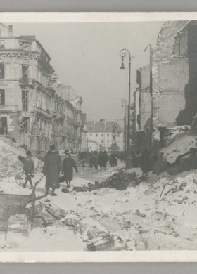 Zniszczenia zabudowy przy ulicy Trębackiej