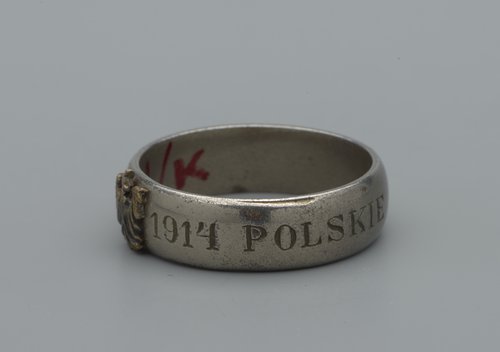 Obrączka z napisem: Legiony Polskie, 16 VIII 1914